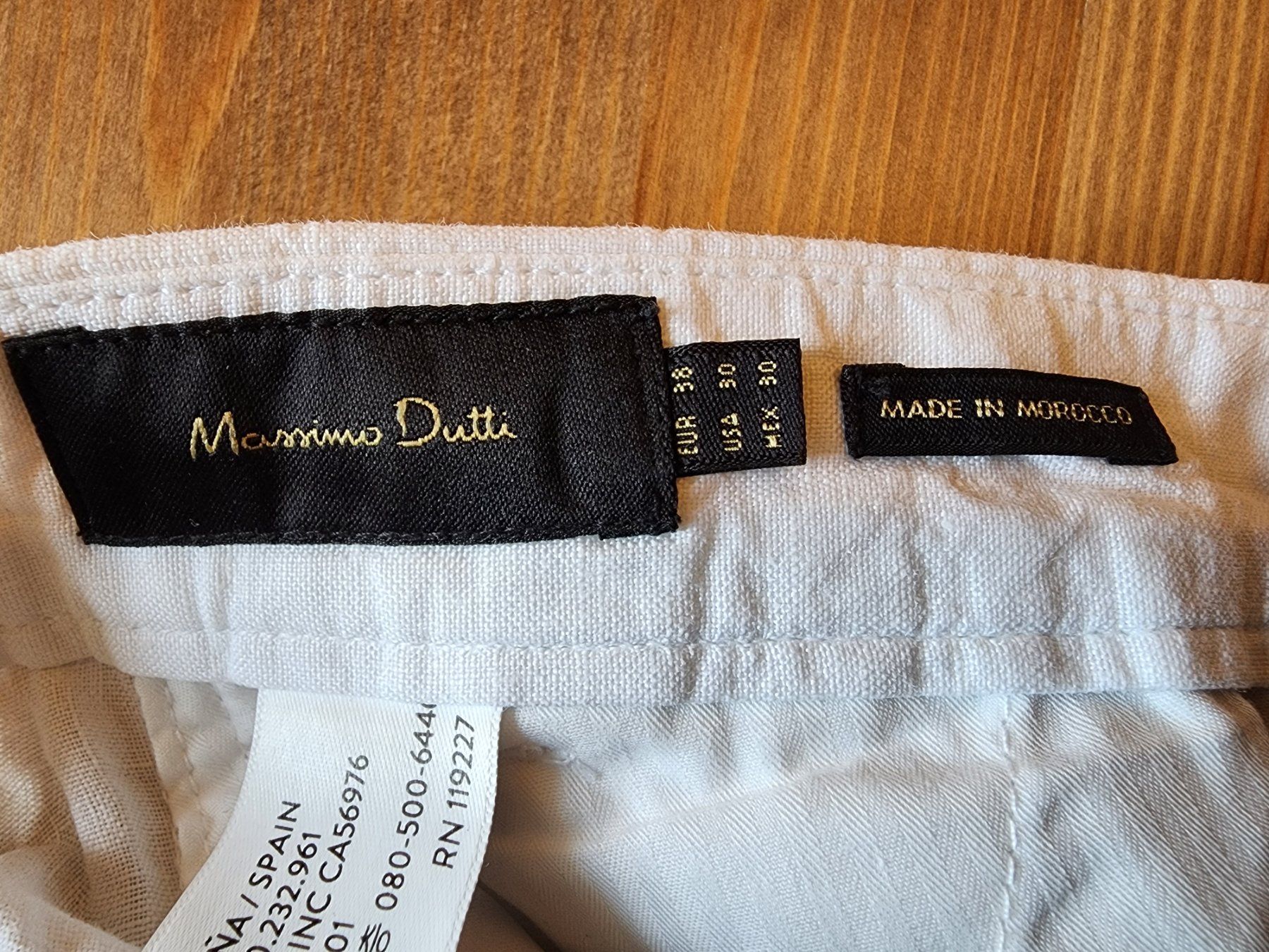Massimo Dutti Pantaloni: Weiss Linen Shorts MassimoDutti - W30 – Usato da Steinmaur venduto da rica_silva 2