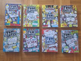 8 Taschebücher Tom Gates, sehr guter Zustand