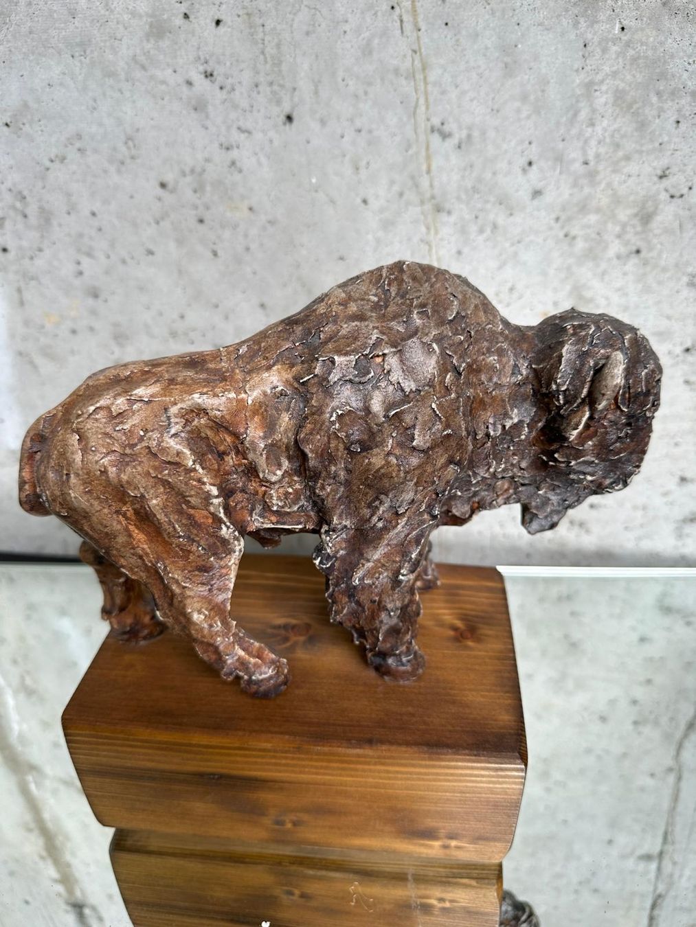 Figuren: Vintage Bison Figurine - Rustic Home Decor CERAMIC – Gebraucht aus Lausanne von vas_mbk2 5