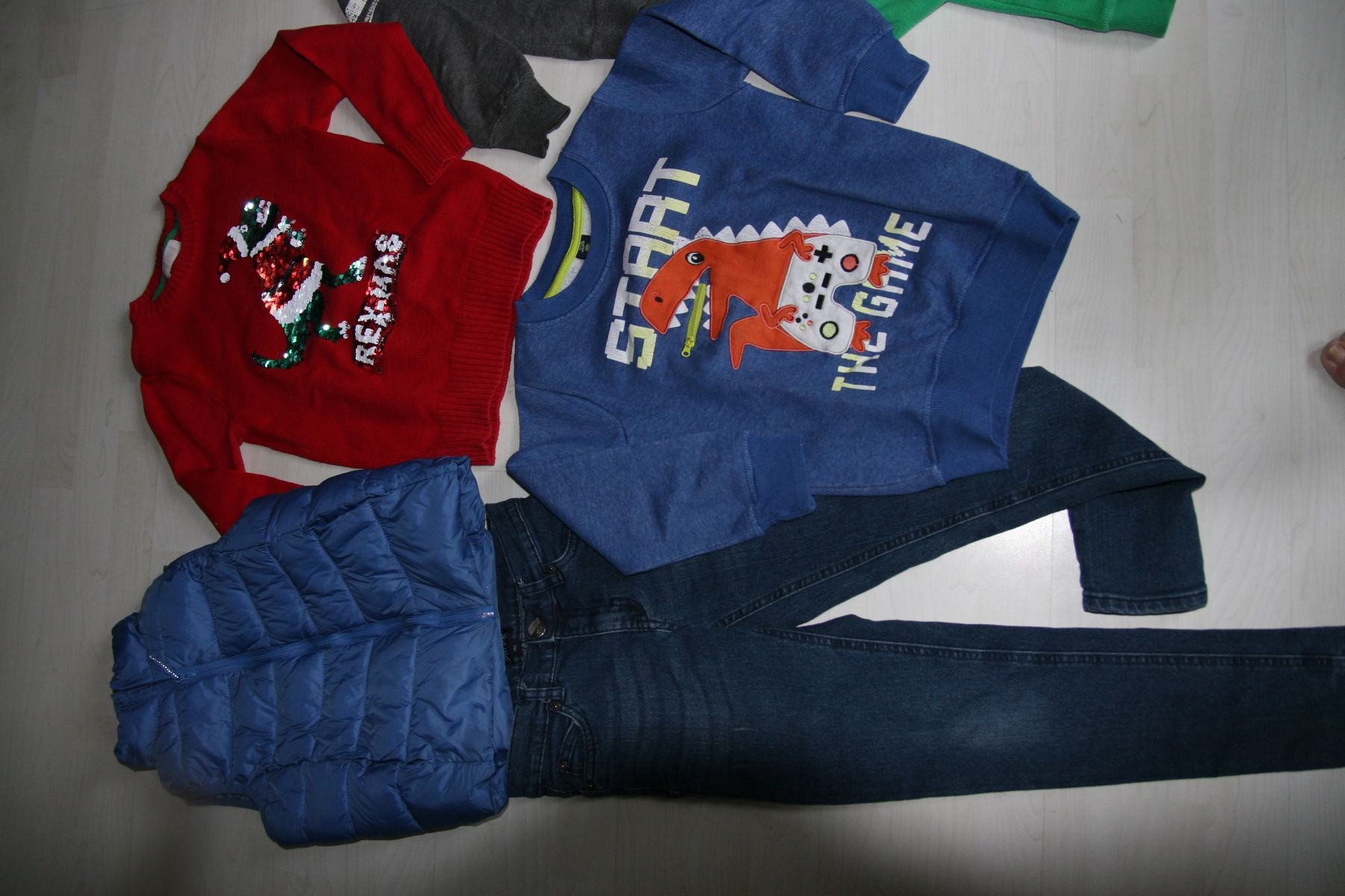 Lotti & Set di vestiti: Kleiderpaket Gr. 122/128 – Usato da Fislisbach venduto da lorgli 1