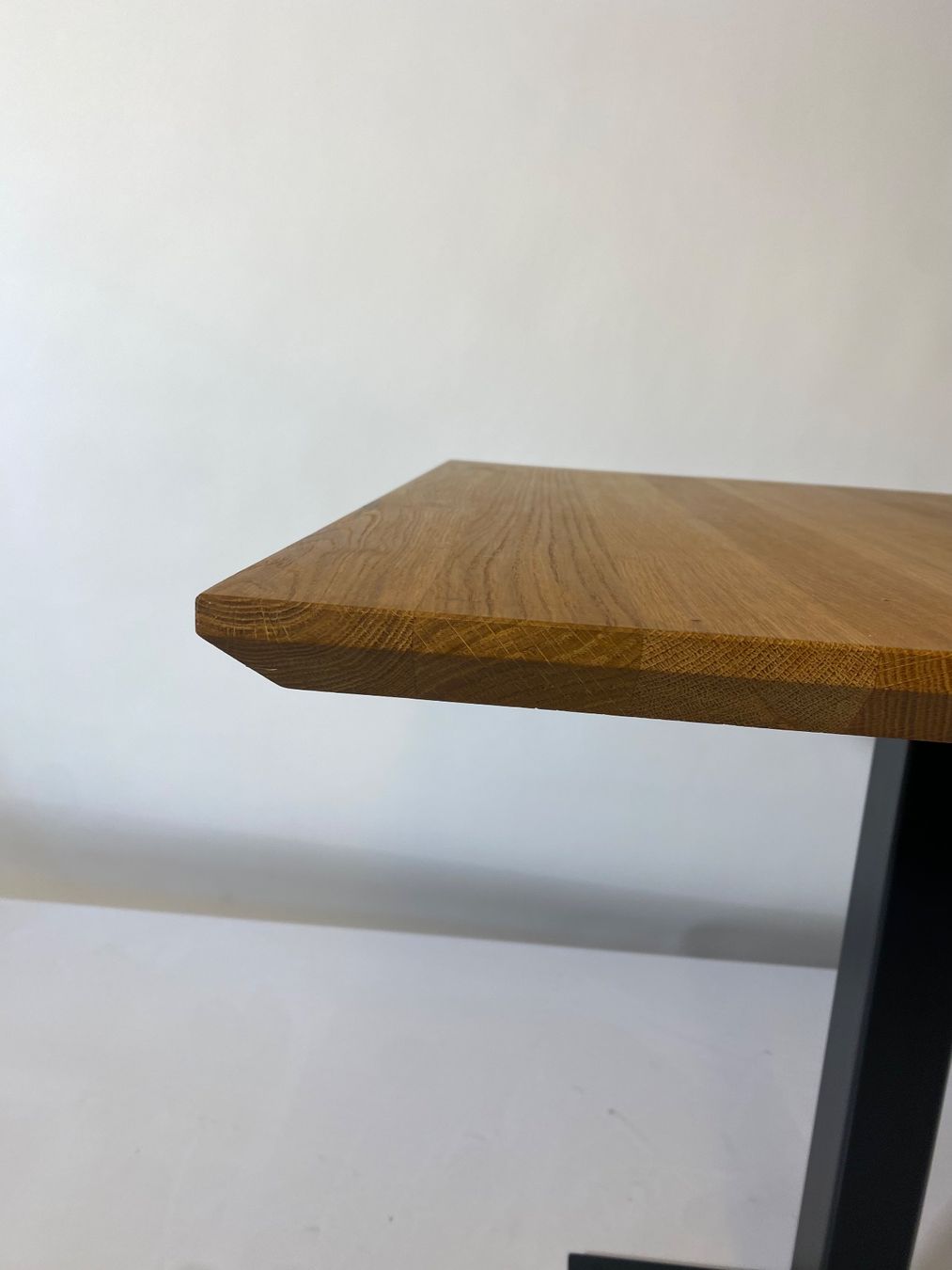 Tavoli: Tisch mit Metall Fuss – Usato da Otelfingen venduto da dekor01 1