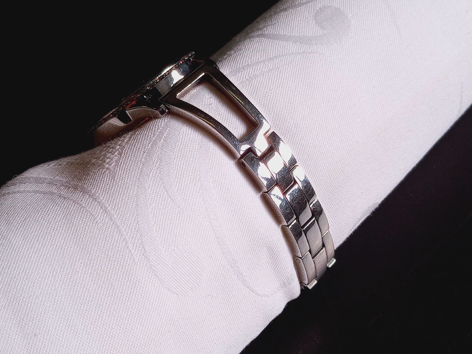 Guess Uhren: GUESS Damen Armbanduhr Uhr – Gebraucht aus Reiden von Zofi-Brocki 2