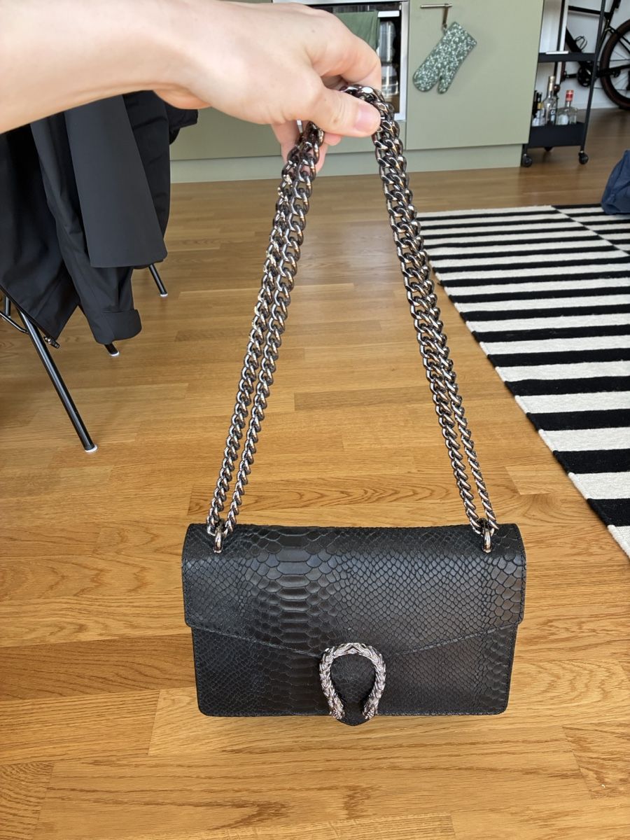 Borse: Schwarze Leder Handtasche, Schlangenoptik – Usato da Muttenz venduto da Vivian_345