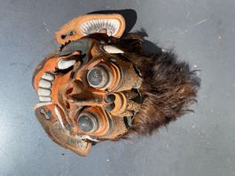 Maske aus Holz handgeschnitzt (aus Bali)