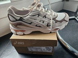 Asics 41.5 Neu