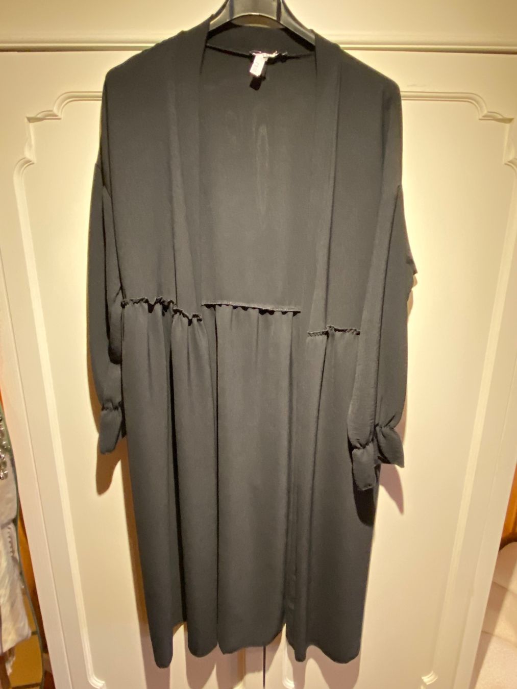 Vestes: DAMEN KLEID LANG,SCHWARZ – Neuf avec emballage d'origine à Meienried par ManuelaBoutique 1
