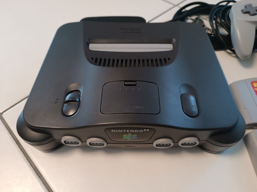 Nintendo Konsolen: N64 / Nintendo 64 Konsole mit 6 Games – Gebraucht aus  von  3
