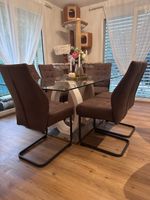 Esstisch mit Glasplatte und Designfuss guter Zustand