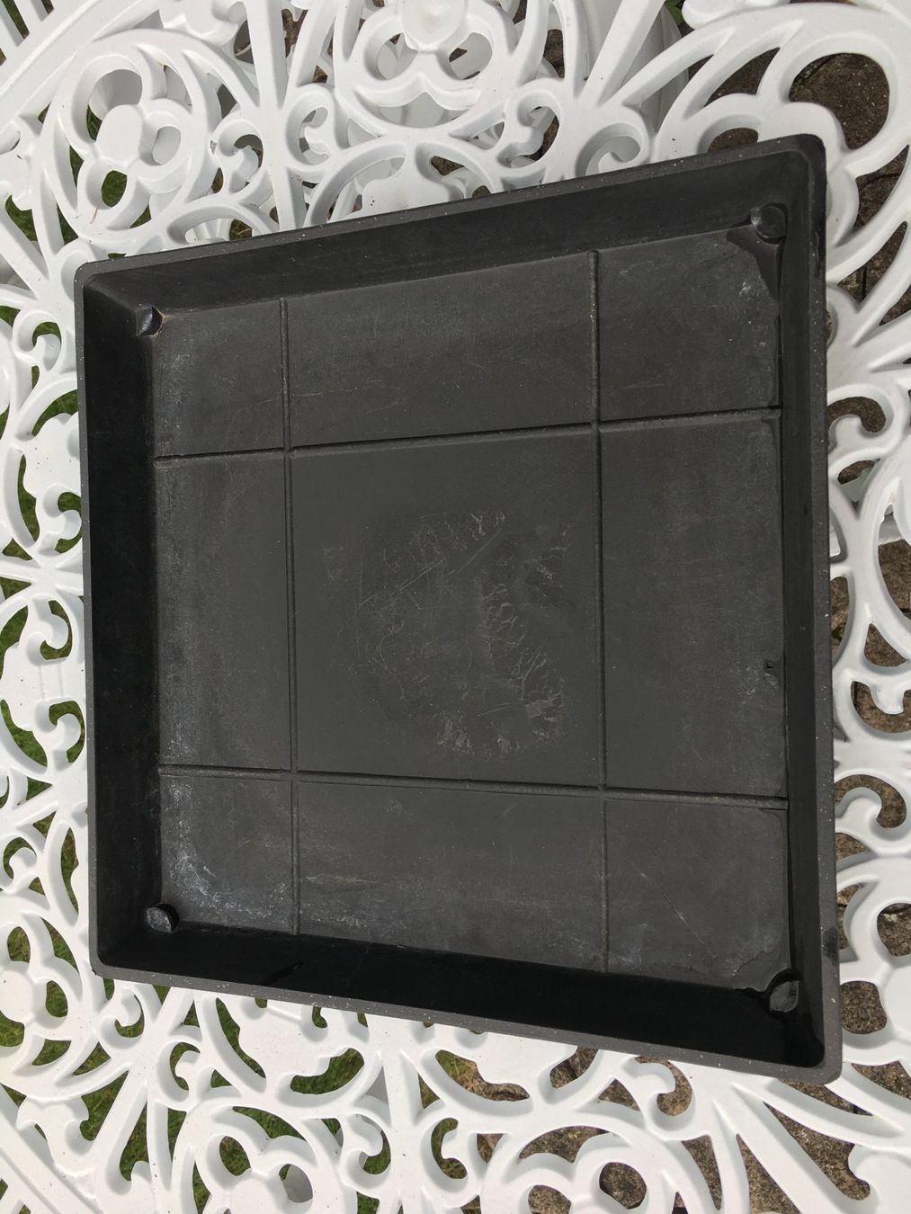 Blumentöpfe: ECOPOTS Pflanzen-Unterteller 25x25cm – Gebraucht aus Bätterkinden von Alpearl
