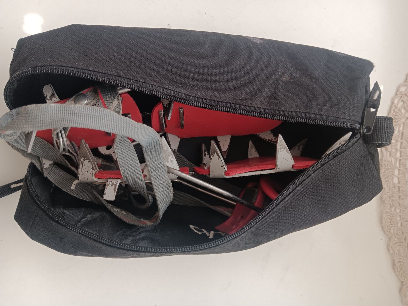 Autre équipement outdoor: Crampons / steigeisen  – D'occasion à Versoix par lpid69 5