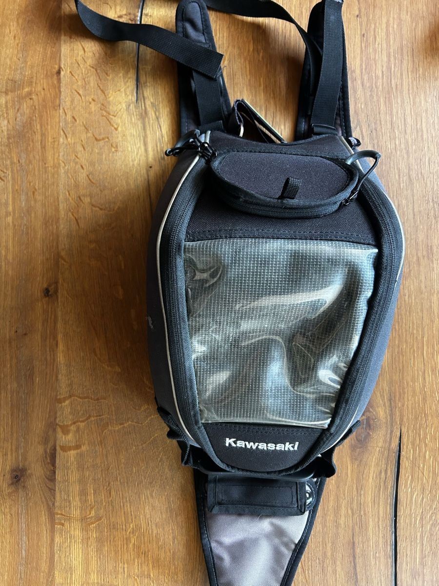 Kawasaki Taschen: Kawasaki Motorradtasche – Gebraucht aus Frick von lar_j6mp