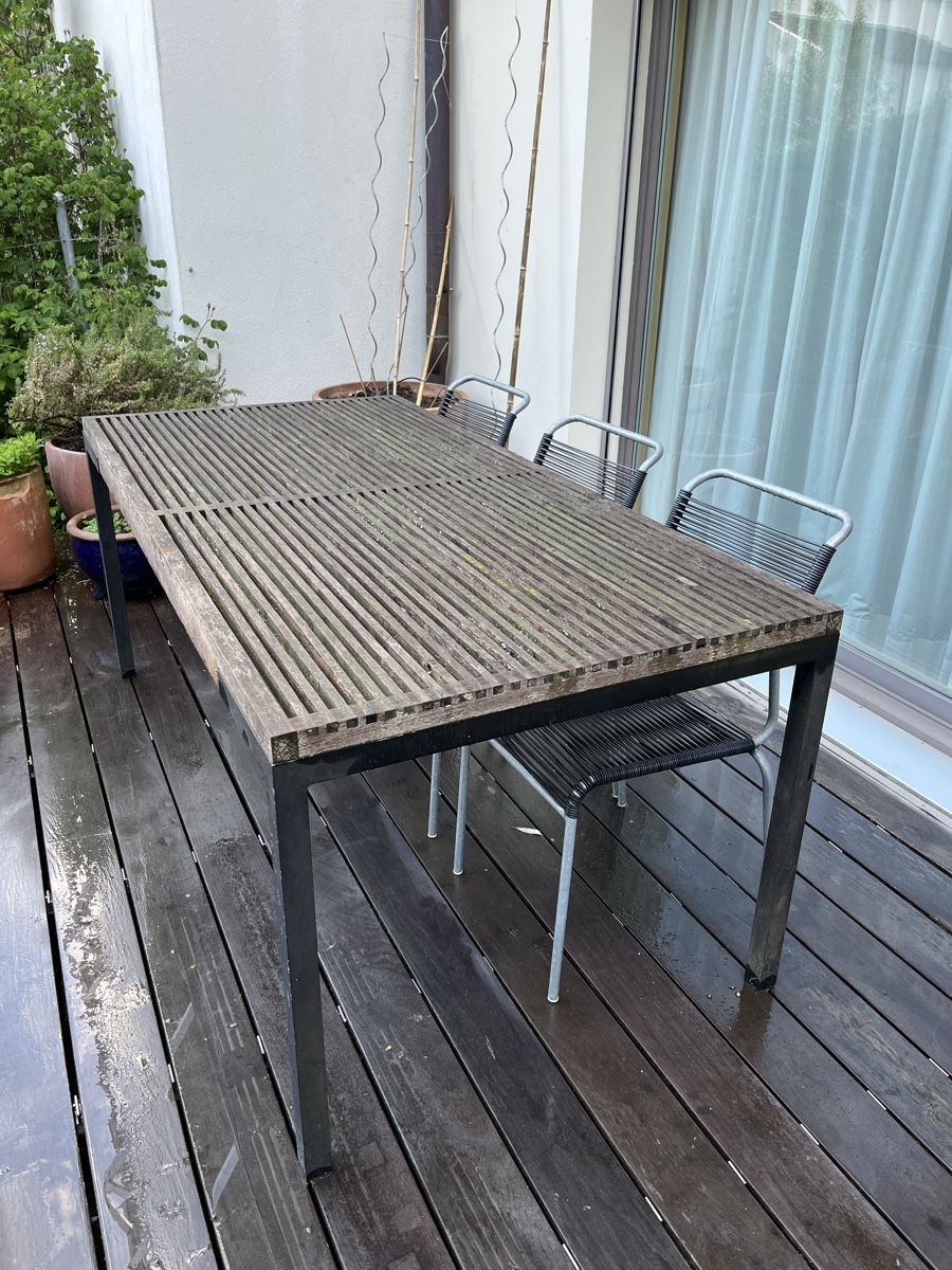 Tavoli: Gartentisch Teak/Metall 180x90 – Usato da Kilchberg ZH venduto da Iuj4