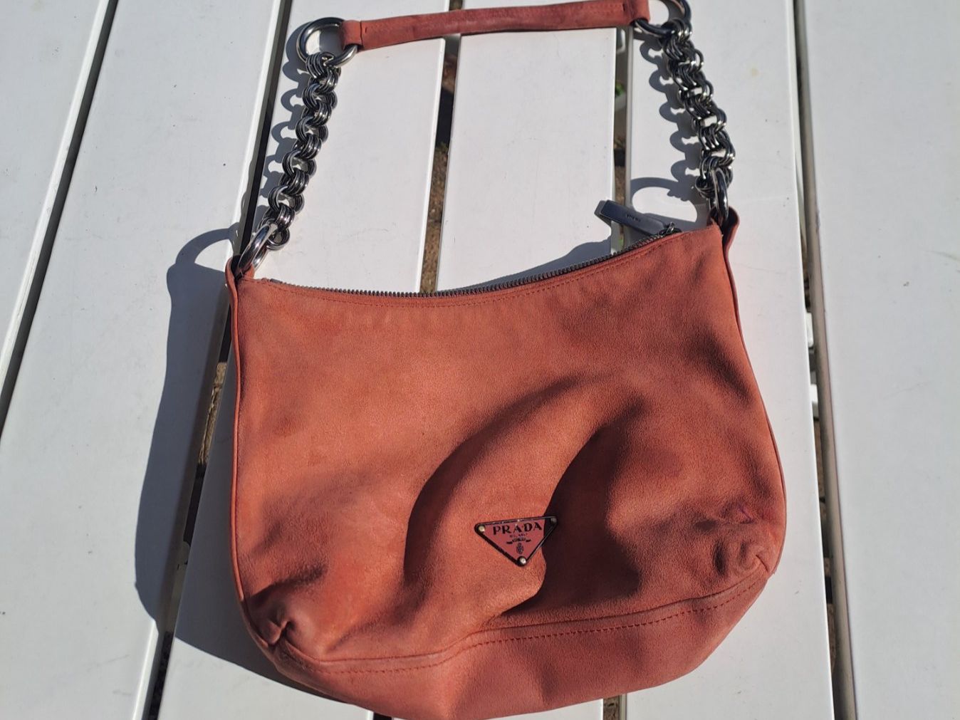Prada Taschen für Damen: Original Prada Vintage Tasche Suede mit Kette – Gebraucht aus Frenkendorf von mak_cdg9 1