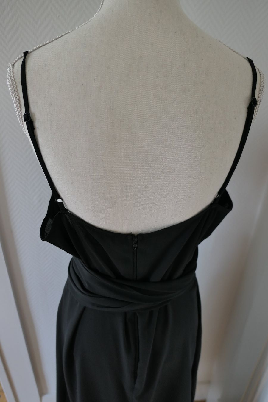 Asos Vestiti: Asos: Robe cocktail noire (taille EU46) – Usato da Geneve venduto da Seven-Peaks-Seconds 6