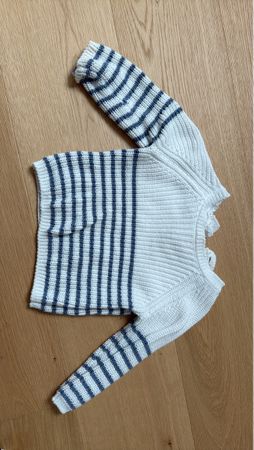 Süsser Baby Pullover, Grösse 74, gestreift für den Winter