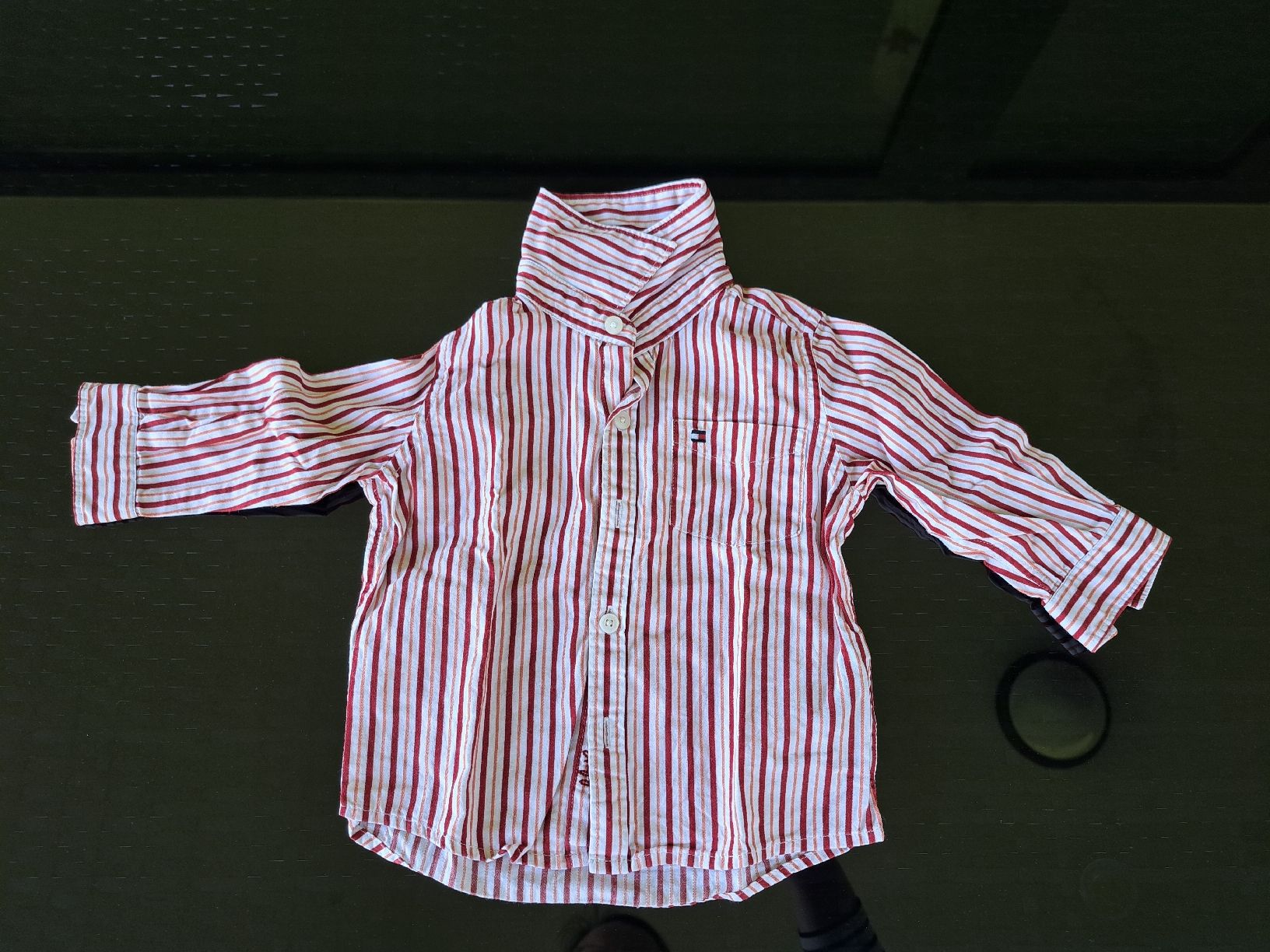 Tommy Hilfiger Camicie, T-shirt & Polo: Tommy Hilfiger Hemd Gr. 80 Gestreift – Usato da Bergdietikon venduto da Staphylococcus