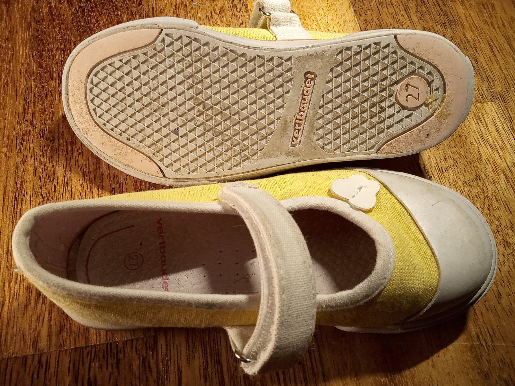 Vertbaudet Scarpe per ragazze: Vertbaudet Stoffschuhe Mädchen Grösse 27 – Usato da Büren SO venduto da swelch 3