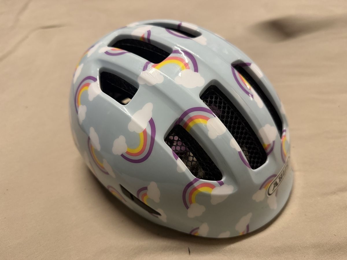 Abus Caschi: Kinder Velohelm Abus Regenbogen Motiv – Usato da Uetendorf venduto da steinmann90 1