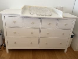 Wickelkommode weiss mit Schubladen und Wickelaufsatz