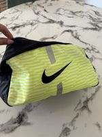 Sacoche Nike noir et vert, bon état