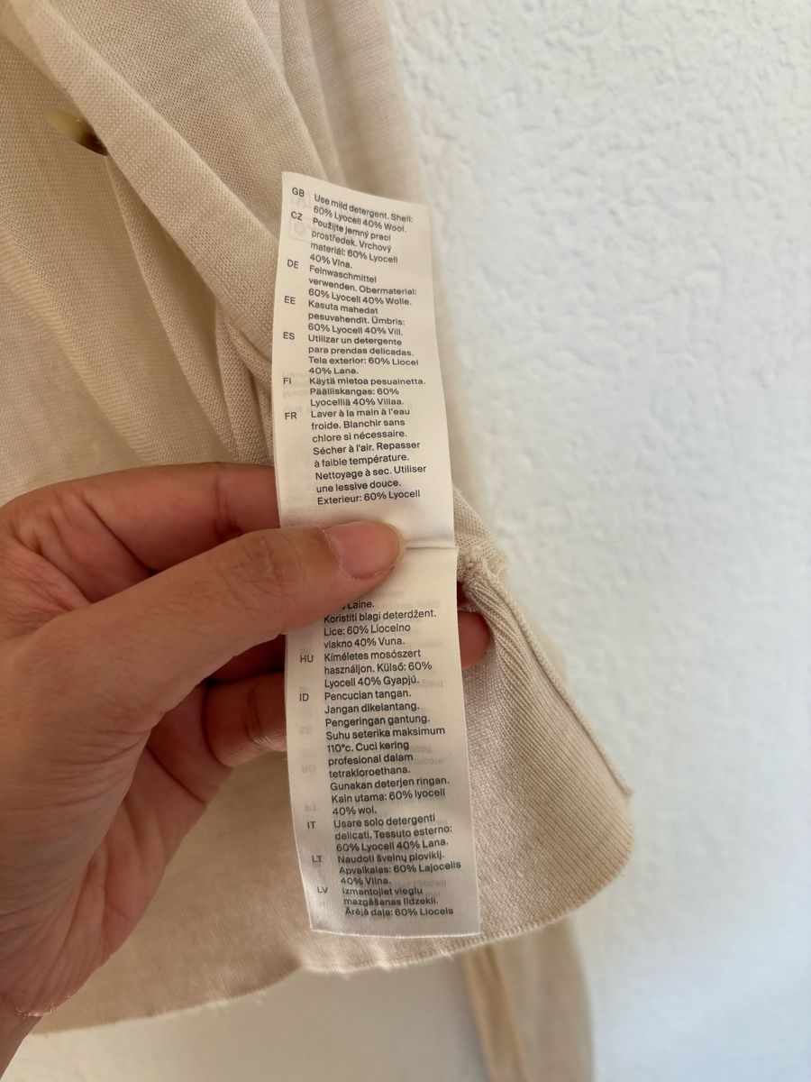 Cos Boleros: Cos wool cropped cardigan – Gebraucht aus Zürich von dam_552x 3