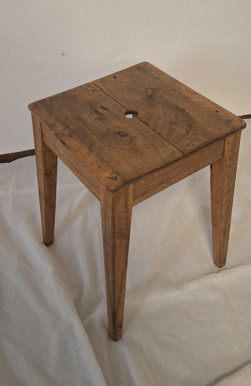 Tabourets: antikes Tabourettli – D'occasion à Bern par siri2002