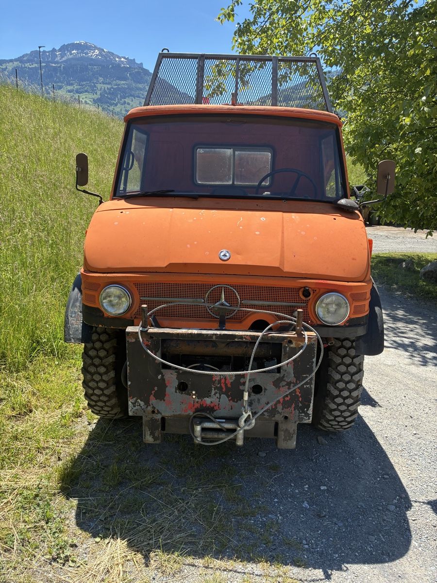 Mercedes-Benz Nutzfahrzeuge: Mercedes-Benz Unimog U 406 – Defekt aus Berschis von 746383 1