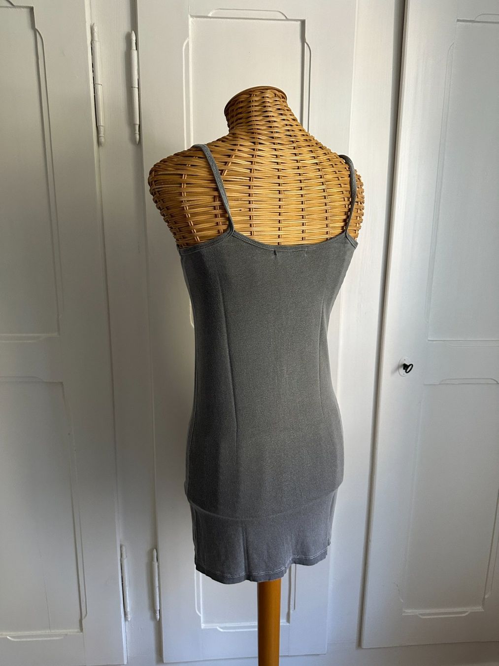 Top: VELVET - Longtop Kleidchen grau XS – Usato da Zürich venduto da Diazaio 2