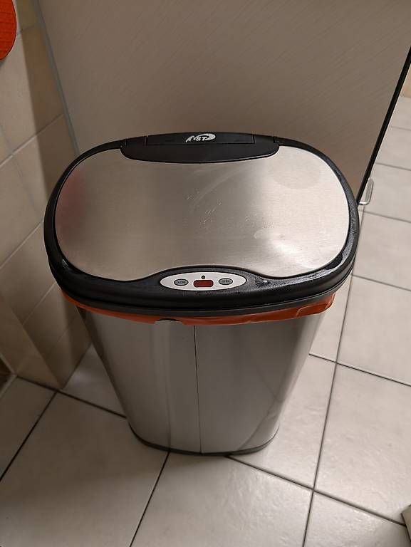 Cestini per rifiuti: Mülleimer  – Usato da fällanden venduto da dav_s7zg