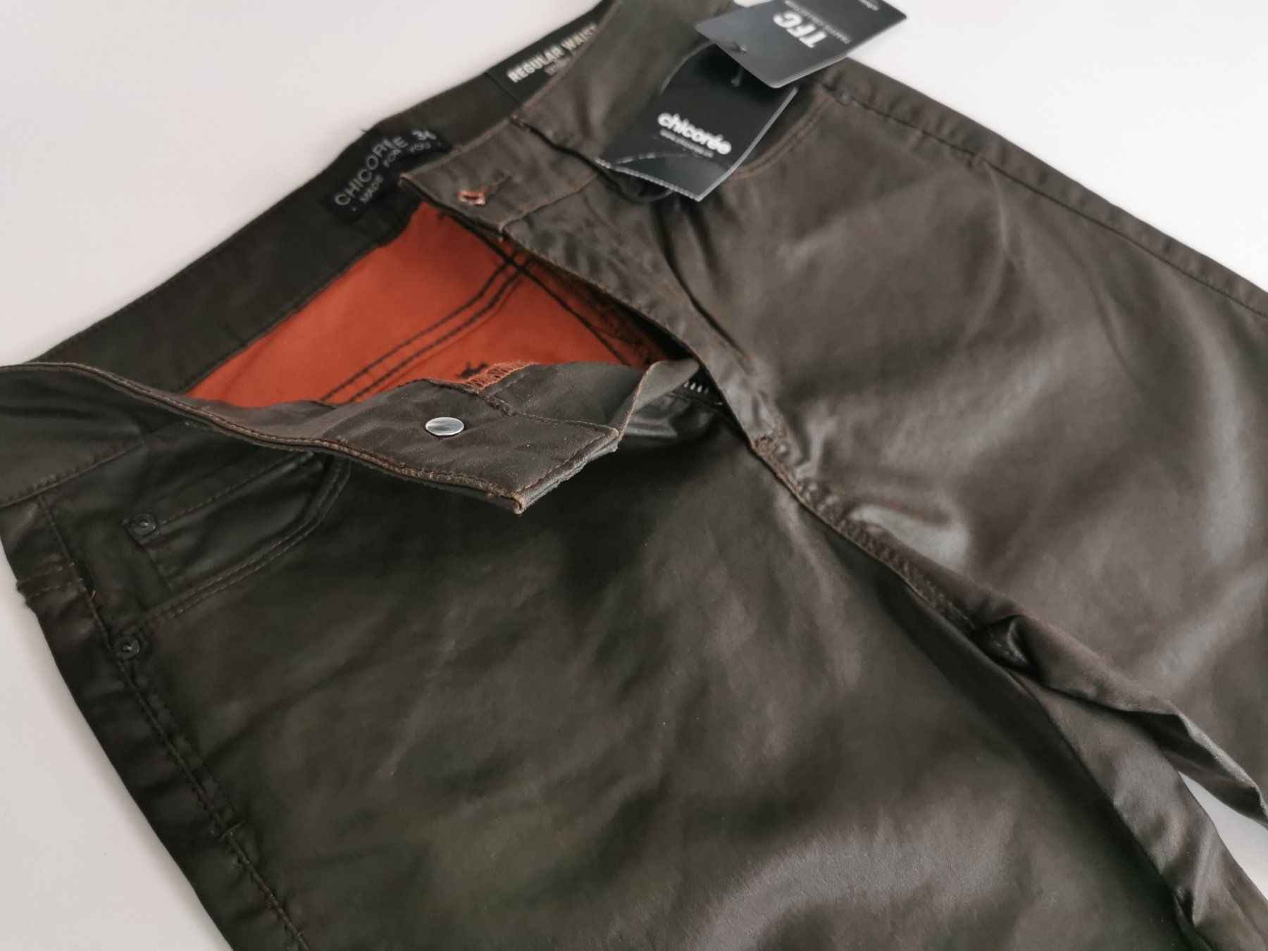 Pantalons: Tolle Hosen "neu" – Neuf avec emballage d'origine à Menziken par Giulietta1 4