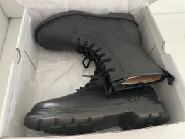 Damen Boots 39 originalverpackt