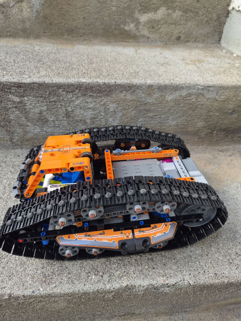 Lego Kit di costruzioni: Lego Technic 42140 App-gesteuertes Transformationsfahrzeug – Usato da weesen venduto da haemmerliroman15 2