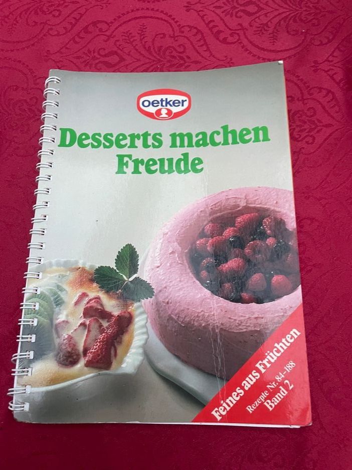 Libri: Dr. Oetker Desserts machen Freude Band 2 – Usato da Bergdietikon venduto da book-4-you