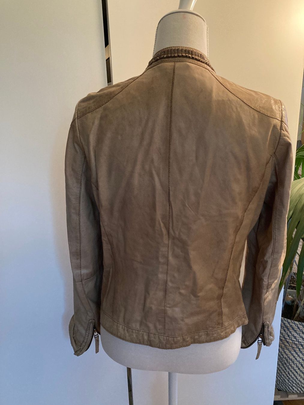 Nile Giacche: Nile Lederjacke hellbraun / beige, S – Usato da Hombrechtikon venduto da star8888 2