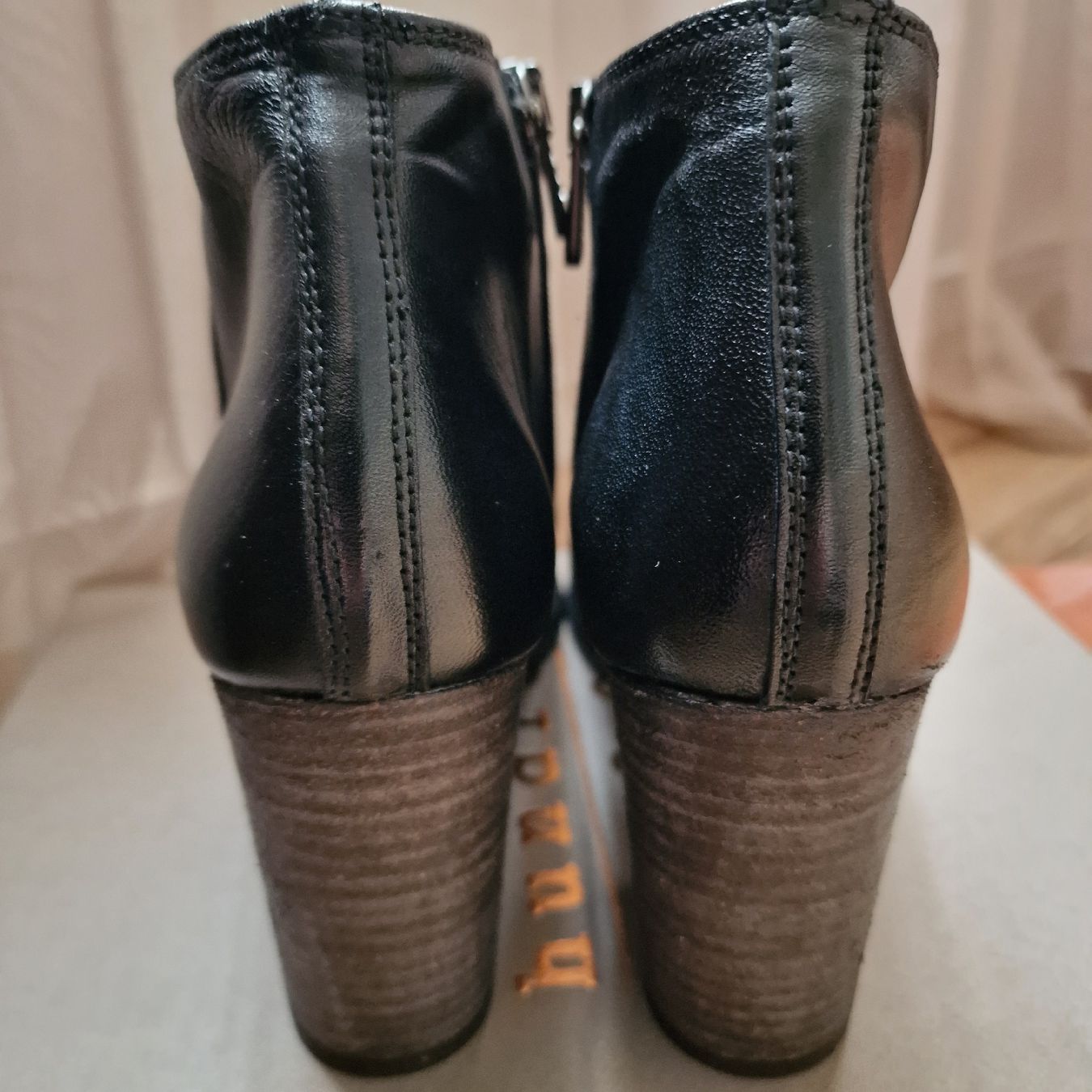 Scarpe da donna: Leder Ankle Boots "Hundred 100", Gr. 39, schwarz – Nuovo (secondo la descrizione) da Mönchaltorf venduto da nzhuravel 2