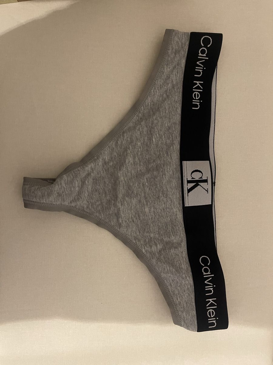 Calvin Klein Altra biancheria intima: Calvin Klein String Tanga Grau, neu, Gr. S – Nuovo (secondo la descrizione) da Bazenheid venduto da tab_w525 1