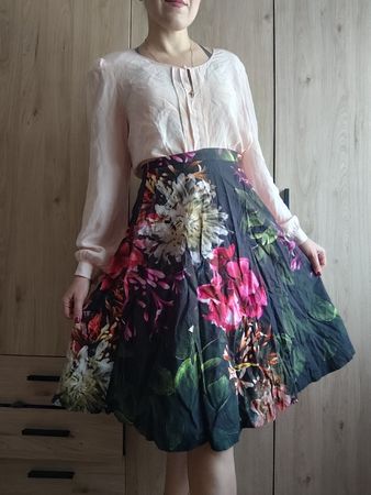 Sisley Floral Skirt, Size 36, Elegant Autumn Look!