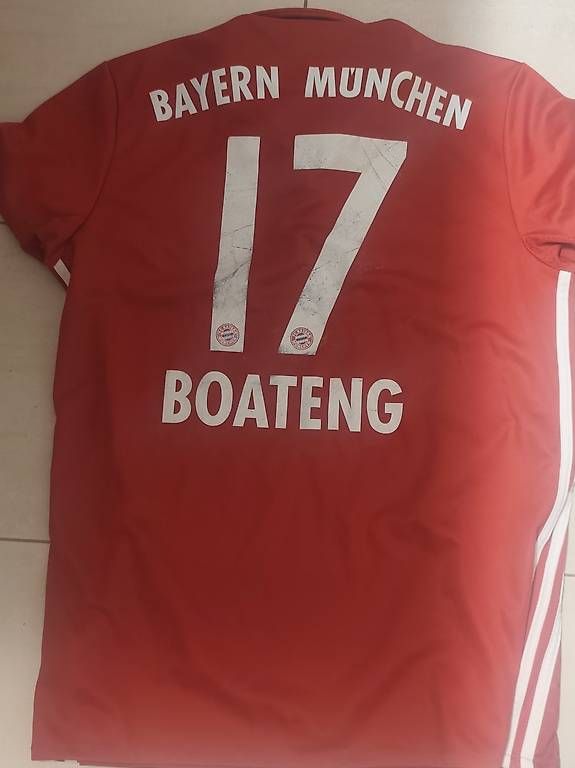 Leibchen & Hosen: Fc Bayern München Boateng – Gebraucht aus Laupen BE von lte_5wm9 1