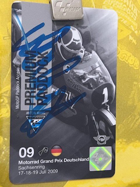 Autografi: Valentino Rossi 46 - Paddock Pass Autografato con cornice – Usato da S. Pietro venduto da SORETOLO 1