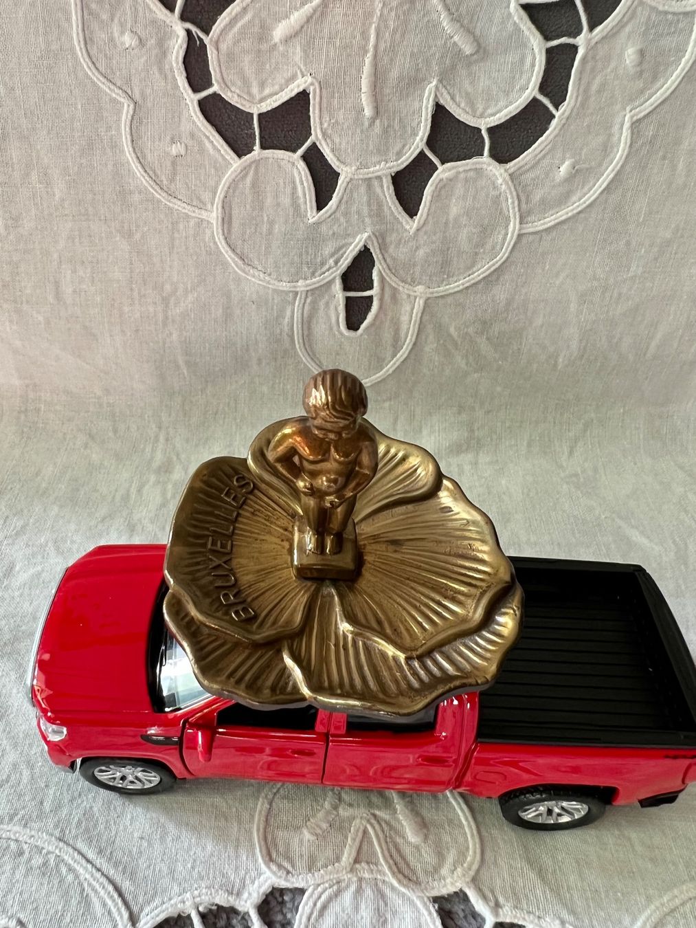 Aschenbecher: Kleiner alter Messing Aschenbecher mit Putto – Gebraucht aus Frenkendorf von Only1 2