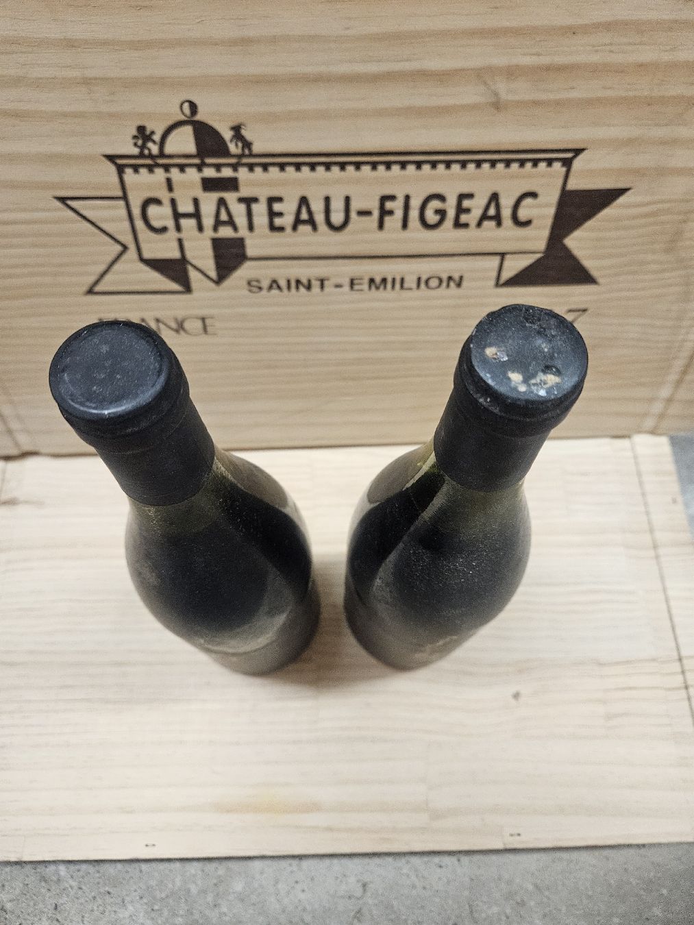 Vino: 2x Le Blason Bleu Bourgogne 1983 – Nuovo e nell'imballaggio originale da Zofingen venduto da WouterSamwel 2