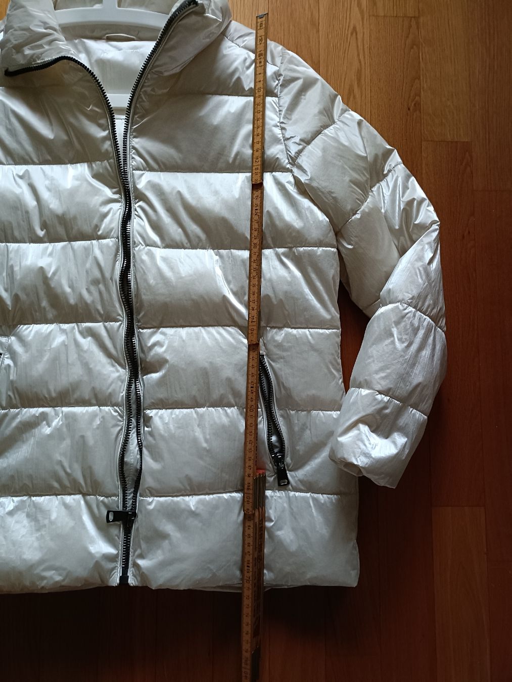 Giacche: Winterjacke, perlmut -glänzend, Neuwertig! – Nuovo (secondo la descrizione) da Wettingen venduto da VO40 2
