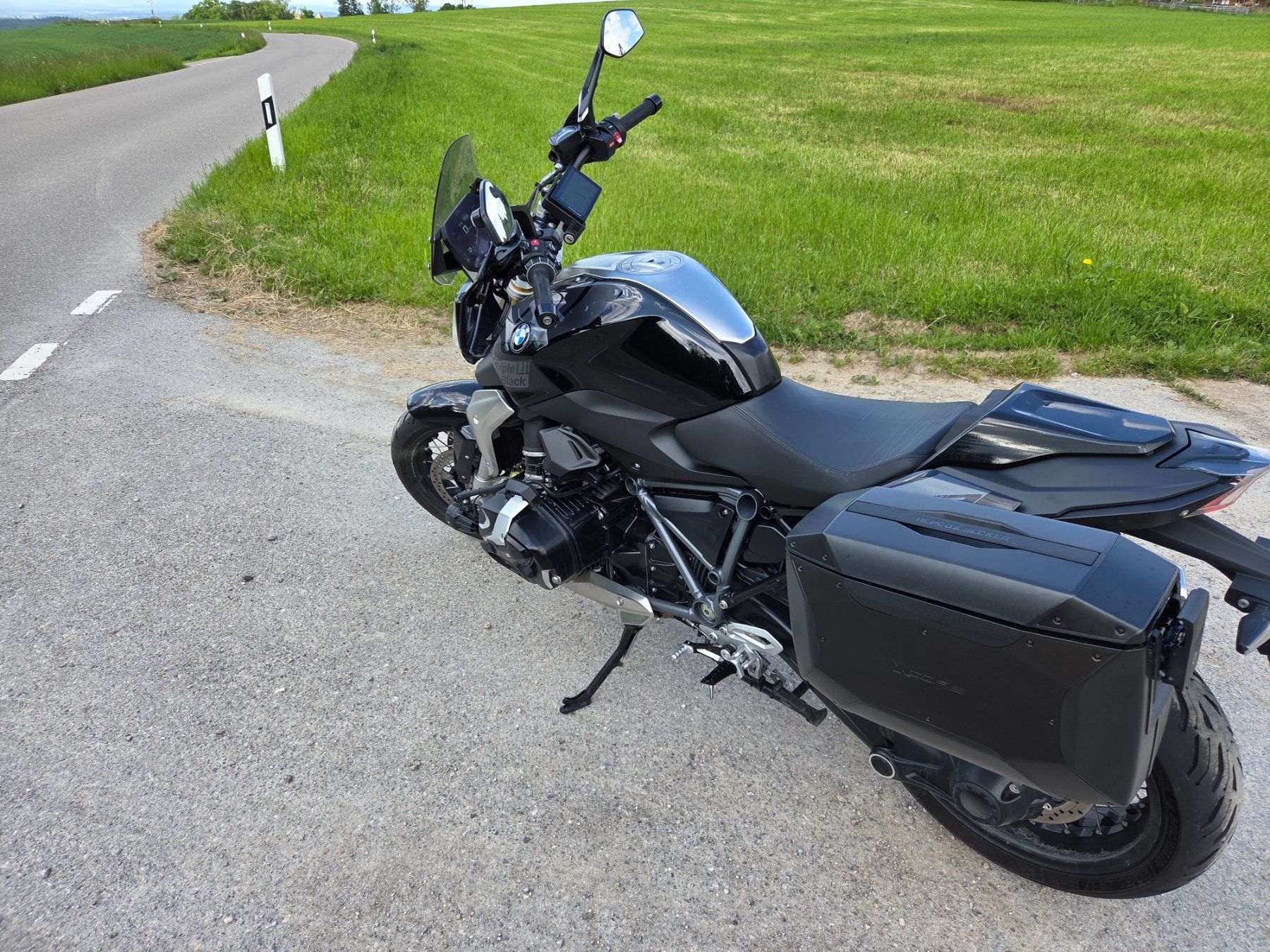 BMW Strada: BMW R 1250 R – Usato da Winterthur venduto da Misli7 1