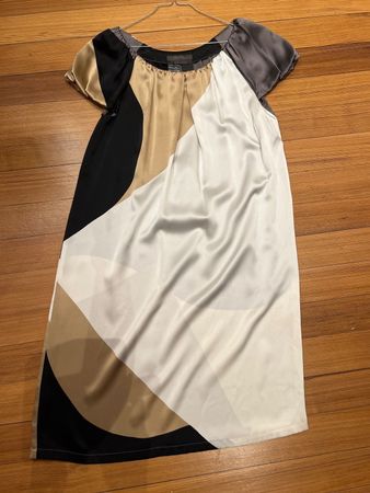MaxMara Kleid Seide bunt Grösse CH 40 - guter Zustand