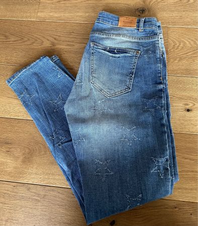 Reserved Damen Jeans mit Sternen Gr. 36