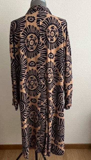 Kleider: Robe longue motifs originaux - – Gebraucht aus Marin-Epagnier von rchouchouu 1