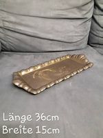 Antikes Messingtablar mit Wellenrand