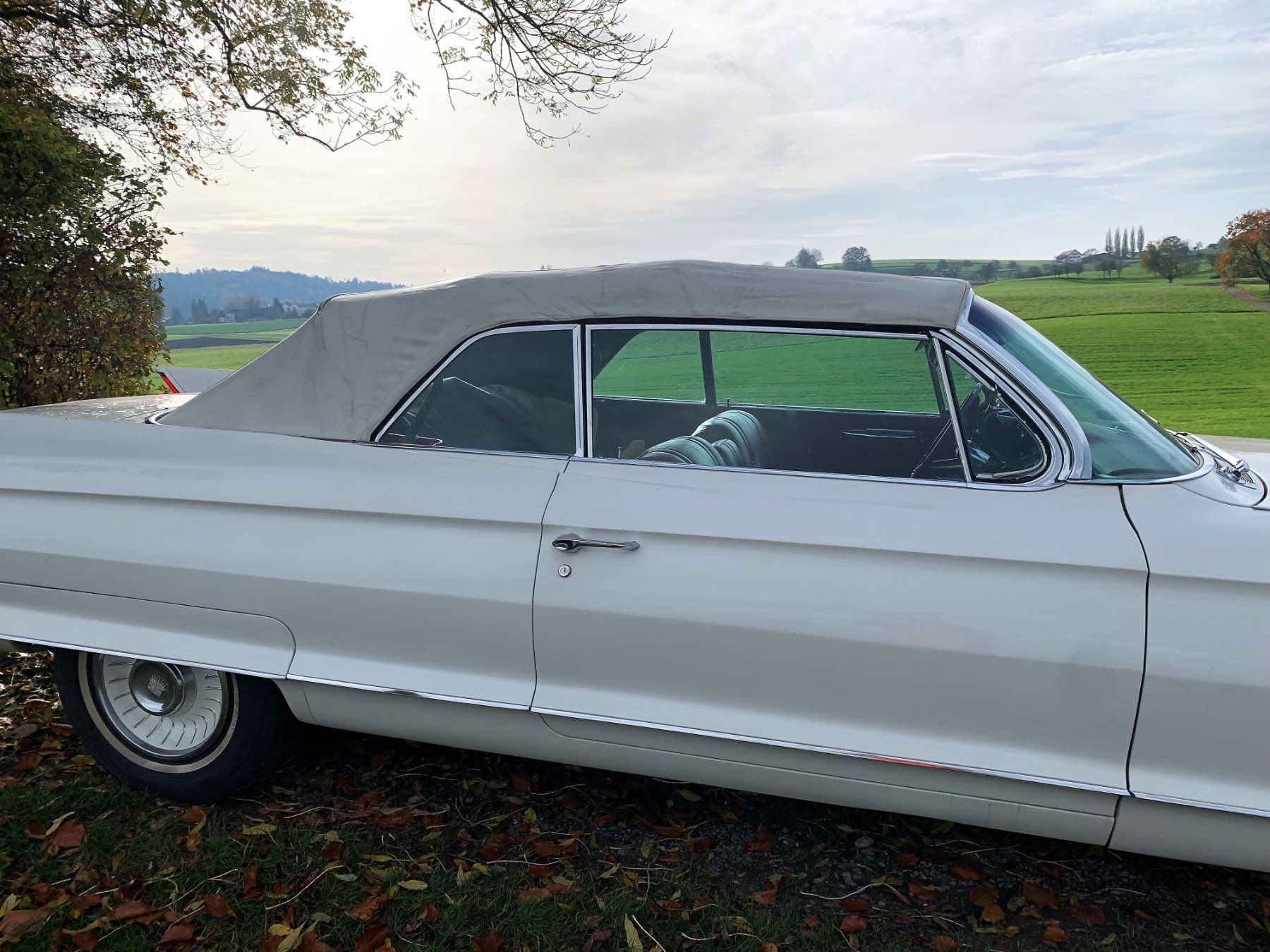 Cadillac Automobili: 1962 Cadillac Deville Cabrio / Convertible MFK Vet. – Usato da Reinach AG venduto da Conny_007 6