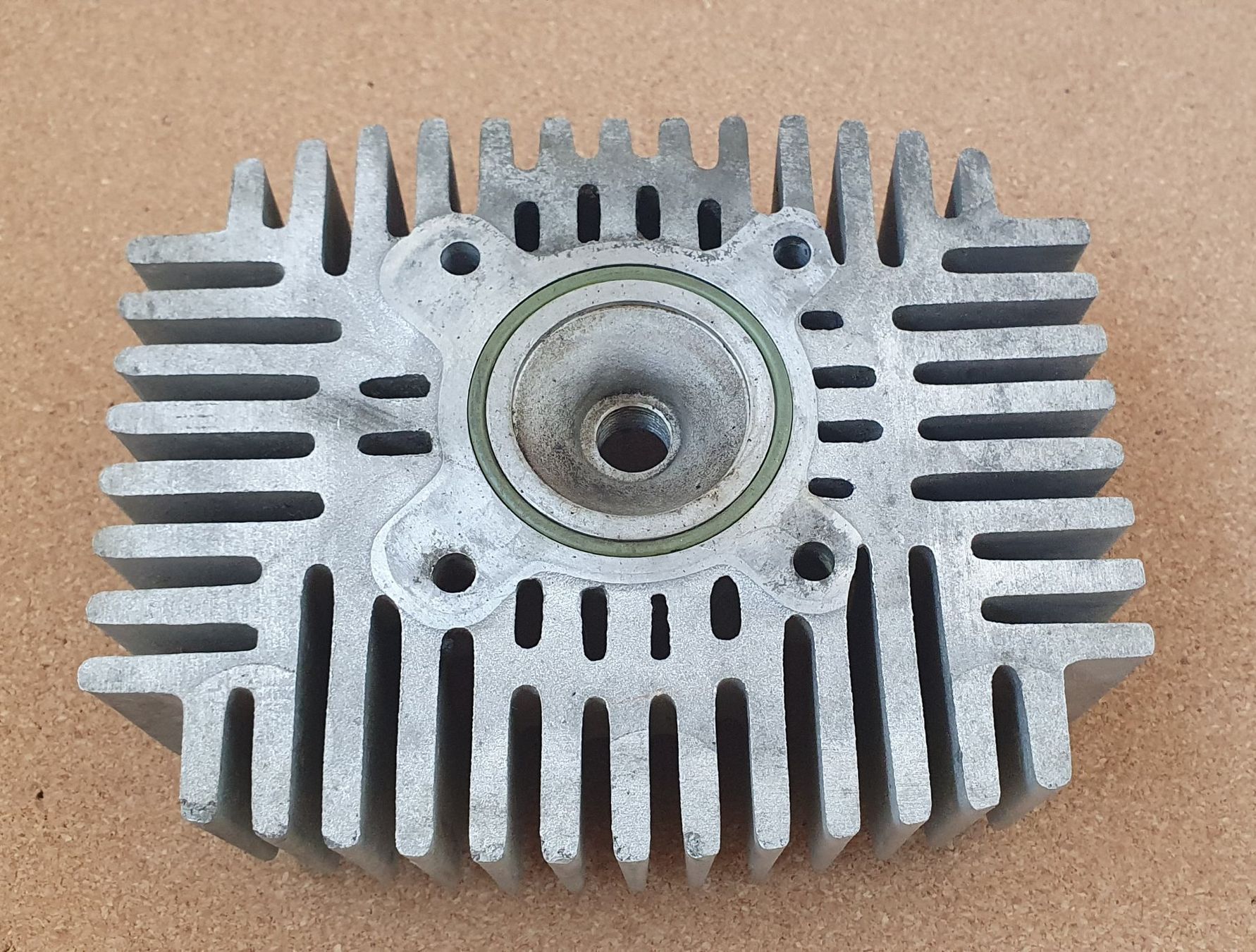 Ciclomotori: Zylinderkopf Sachs 535 mit Kat. – Usato da Schmerikon venduto da veluxfreak