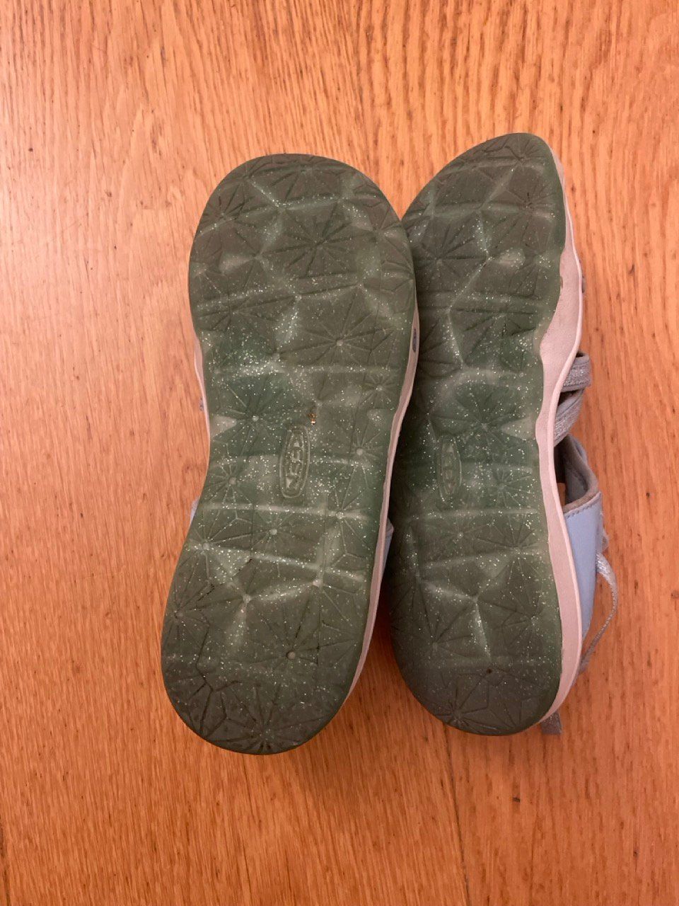 Keen Schuhe für Jungen: Keen Sandalen Moxie Gr.37 – Gebraucht aus Zürich von OliviaBB 2